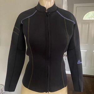Women's Black Prana wetsuit top. Size large